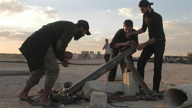 Terrorists firing mortar shells in Aleppo (archive)