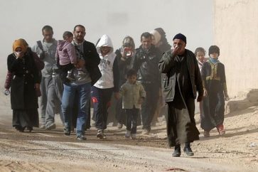 Civilians displaced from Iraq's Mosul