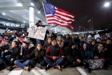 Americans in Chicago Protesting against Trump's Travel Ban