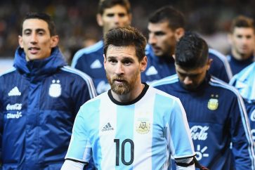 MELBOURNE, AUSTRALIA - JUNE 09:  Lionel Messi of Argentina leaves the field during the Brazil Global Tour match between Brazil and Argentina at Melbourne Cricket Ground on June 9, 2017 in Melbourne, Australia.  (Photo by Quinn Rooney/Getty Images)