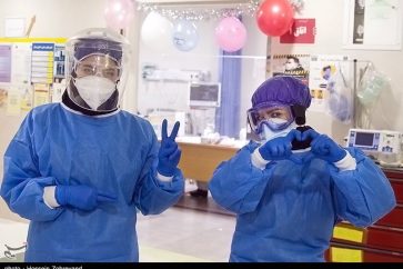 Iran nurses coronavirus victory love