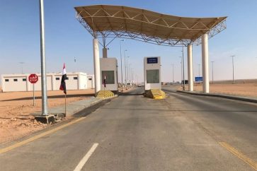 Arar border crossing Iraq Saudi Arabia