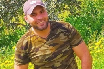 Palestinian man martyred after being wounded on Gaza border clashes
