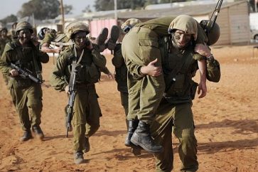 Israeli soldiers exercise
