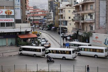 roads blocked in Beirut