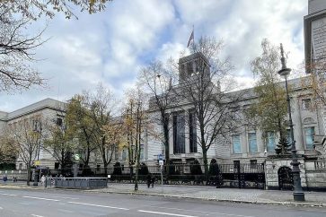 BERLIN, GERMANY  NOVEMBER 5, 2021: A view of the Russian embassy. On 19 October 2021 a Russian diplomat was found dead outside the embassy. Vyacheslav Filippov/TASSÃåðìàíèÿ. Áåðëèí. Âèä íà çäàíèå ïîñîëüñòâà Ðîññèè â Ãåðìàíèè. 19 îêòÿáðÿ 2021 ãîäà ïåðåä çäàíèåì ïîñîëüñòâà íàøëè ìåðòâûì ðîññèéñêîãî äèïëîìàòà. Âÿ÷åñëàâ Ôèëèïïîâ/ÒÀÑÑ