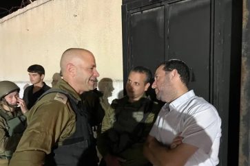 Israeli commander injured