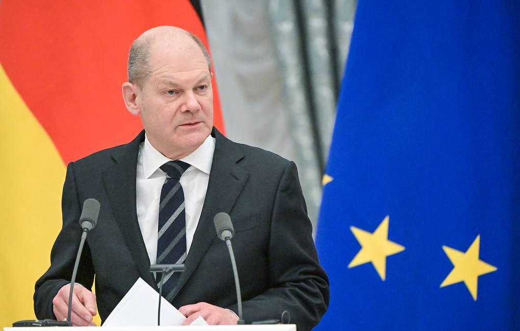 MOSCOW, RUSSIA  FEBRUARY 15, 2022: Germany's Chancellor Olaf Scholz looks on during a joint news conference with Russia's President Vladimir Putin following their talks at the Moscow Kremlin. Sergei Guneyev/POOL/TASSÐîññèÿ. Ìîñêâà. Ôåäåðàëüíûé êàíöëåð Ãåðìàíèè Îëàô Øîëüö âî âðåìÿ ïðåññ-êîíôåðåíöèè ïî èòîãàì âñòðå÷è ñ ïðåçèäåíòîì ÐÔ Âëàäèìèðîì Ïóòèíûì â Êðåìëå. Ñåðãåé Ãóíååâ/POOL/ÒÀÑÑ