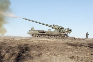 Russian tank shelling Ukrainian military sites