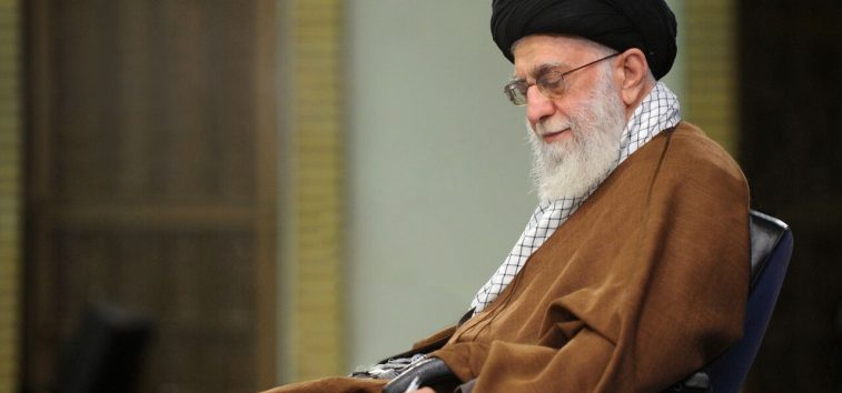  <a href="https://english.almanar.com.lb/2119559">Imam Khamenei Salutes Sayyed Nasrallah, Pays Tribute to His Deceased Mother</a>