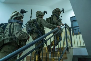 Israeli raid West Bank