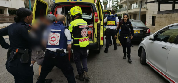 <span class="royal-updated">Updated</span><a href="https://english.almanar.com.lb/2096239"> Stab Attack Seriously Hurts Zionist Settler in Ramla: Related Car Accident Injures Ben Gvir</a>