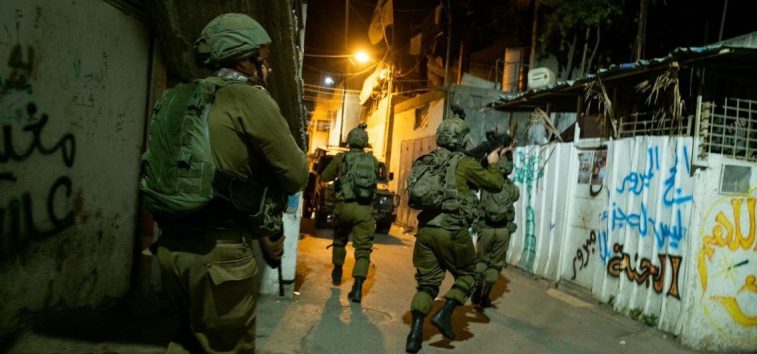  <a href="https://english.almanar.com.lb/2123937">Israeli Enemy Continues Raid-Arrest Campaign in West Bank</a>