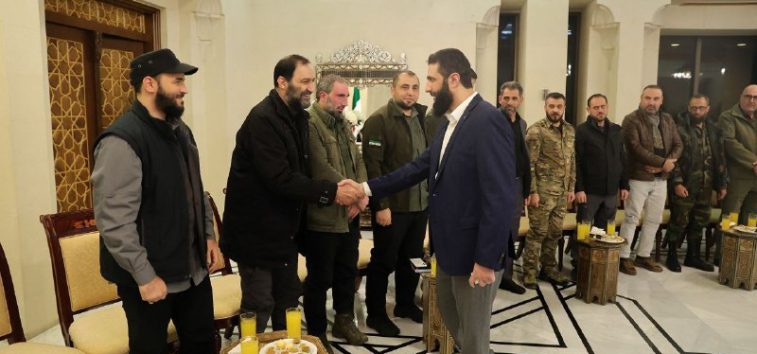  <a href="https://english.almanar.com.lb/2297264">Joulani Reaches Deal with Syria’s Militant Factions to Dissolve, Join Defense Ministry</a>