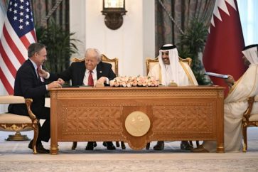 Qatari and American business leaders in Doha