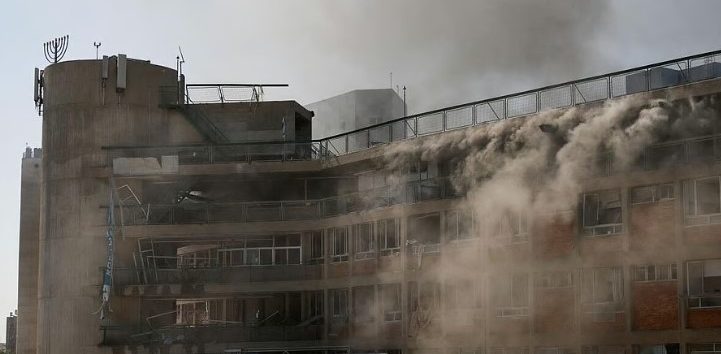  <a href="https://english.almanar.com.lb/2440363">Iranian Media Publishes Map Showing Precise Strike on Military HQ in Beersheba</a>