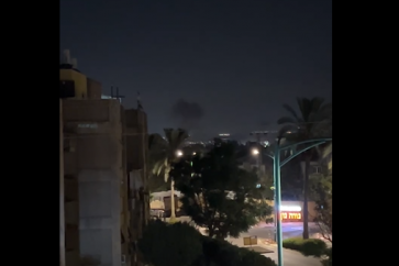 Yemeni missile shrapnel hits a building in Moshav Ginton, southeast of Tel Aviv