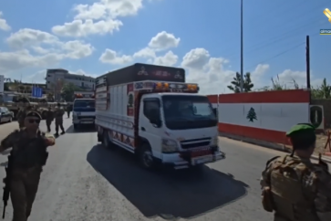 Fateh Movement handing over weapons to Lebanese Army in Tyre