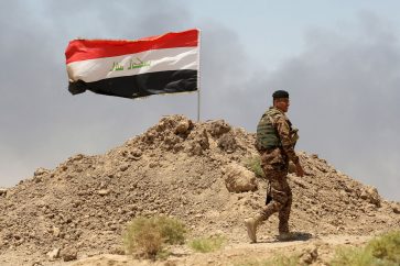 Iraq soldier flag